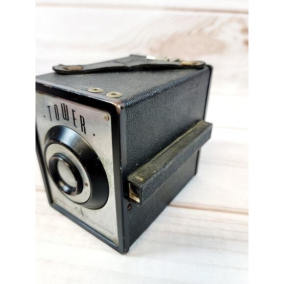 Vintage 1950s Tower 120 B2 Film Camera Flash Kit W/ Bulbs - Picture 5 of 16